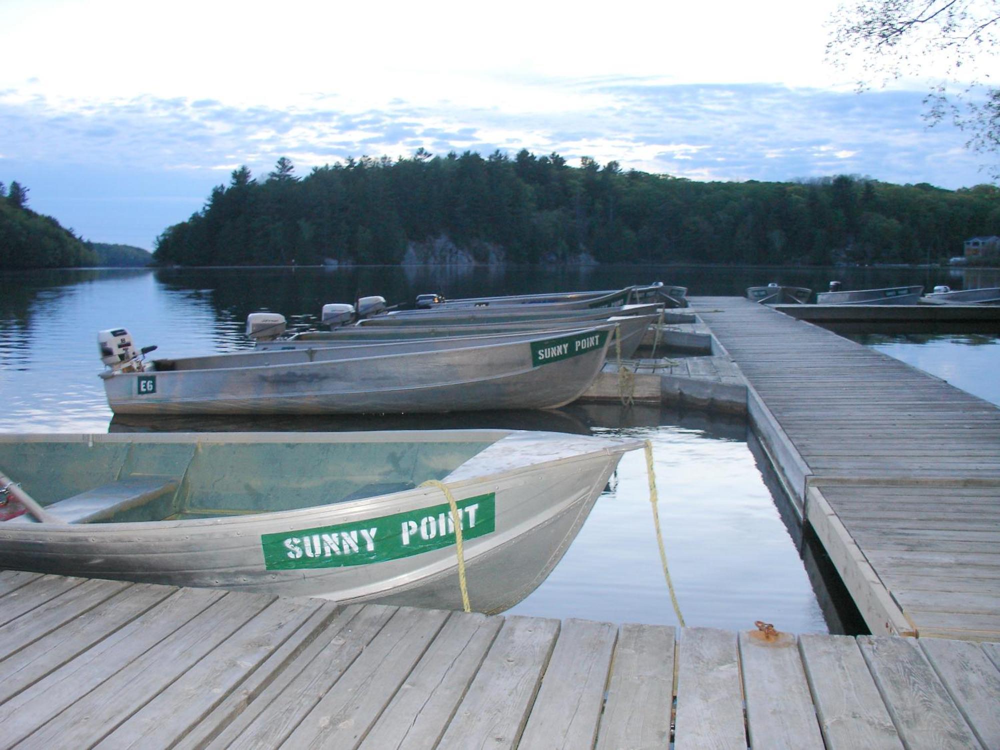 Sunny Point Resort Otter Lake المظهر الخارجي الصورة